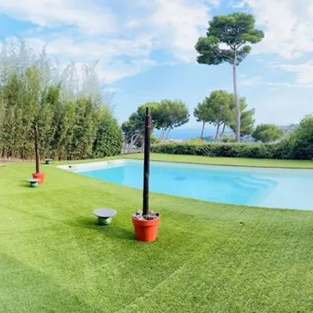 06al - Architect-designed With Pool And Sea View Vila *