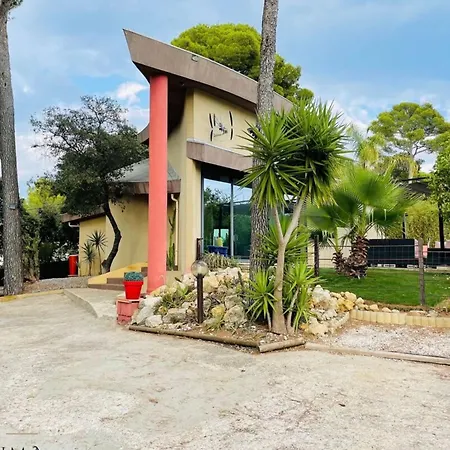 06al - Architect-designed With Pool And Sea View Vila *